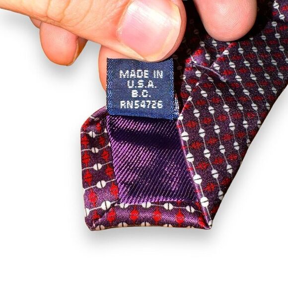 Ventura Tom James Handmade in USA 100% Silk Purple Tie - Picture 7 of 7